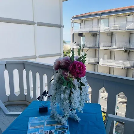 Comfy Seafront Apartment-beahost Bibione