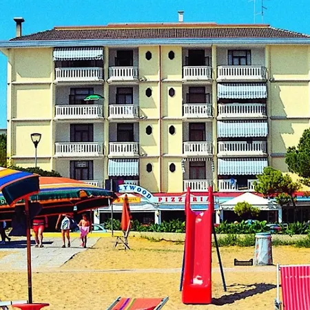 Apartamento Comfy Seafront Apartment-beahost