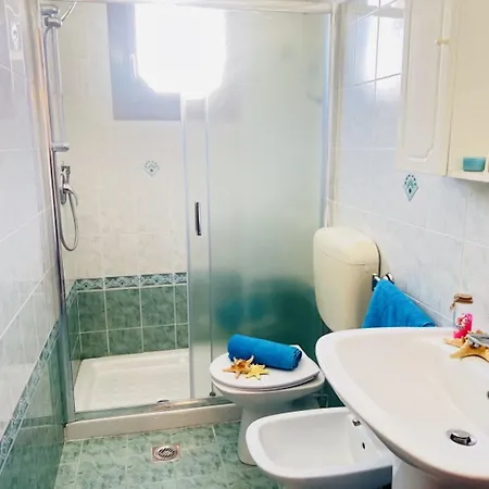 Apartamento Comfy Seafront Apartment-beahost
