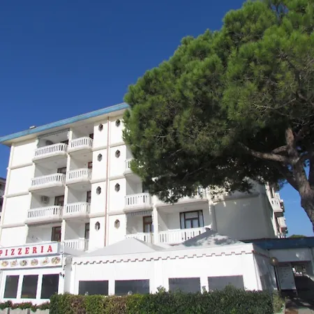 Comfy Seafront Apartment-beahost Apartamento Bibione